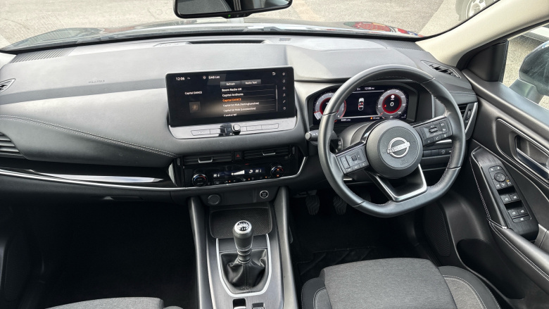 Nissan Qashqai 1.3 DiG-T MH N-Connecta 5dr Petrol Hatchback